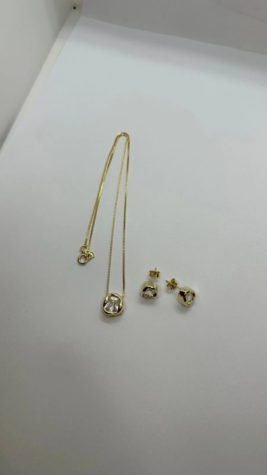 Conjunto dourado — NCONBL49-50A — Linha Pronta · informações técnicas, sem preço